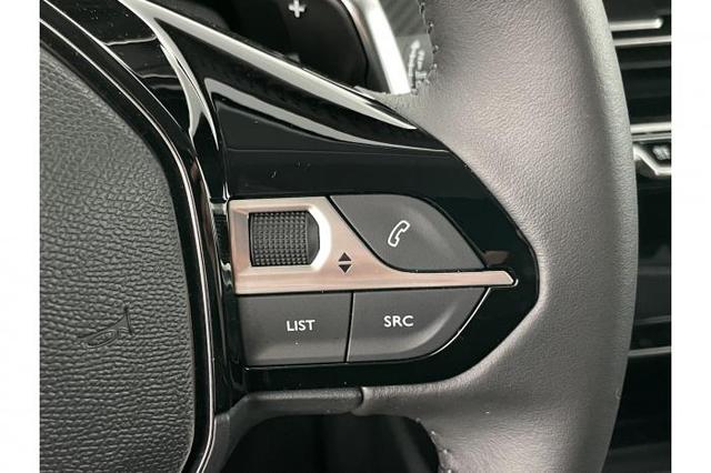 Peugeot 208 Allure (Allure) 1.2 PureTech *KLIMA*SHZ*KAMERA*PDC* 