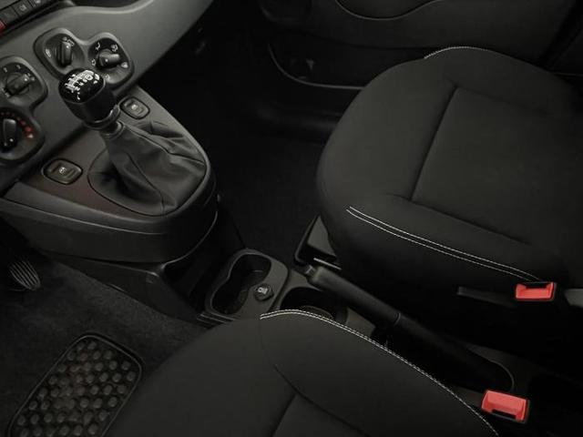 Fiat Panda Pandina Icon (Pandina Icon) 1.0 Mild-Hybrid (65PS) 6-Gang Schaltgetriebe 