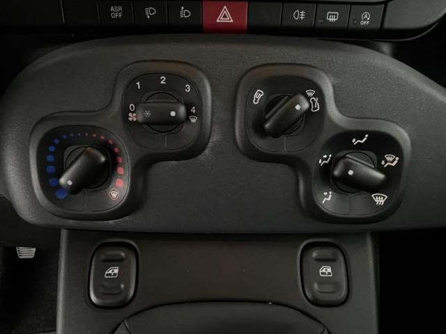 Fiat Panda Pandina Icon (Pandina Icon) 1.0 Mild-Hybrid (65PS) 6-Gang Schaltgetriebe 