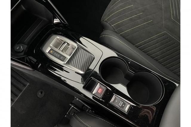 Peugeot 2008 GT (GT) 1.2 Hybrid 145 107kW (145 PS) e-DCS6 
