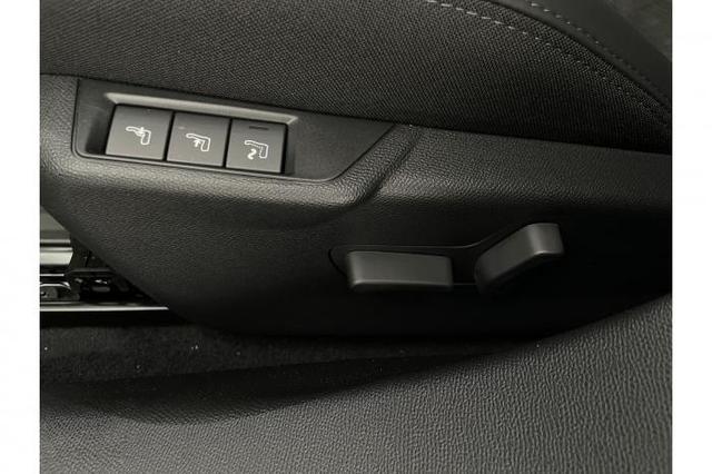 Peugeot 2008 GT (GT) 1.2 Hybrid 145 107kW (145 PS) e-DCS6 
