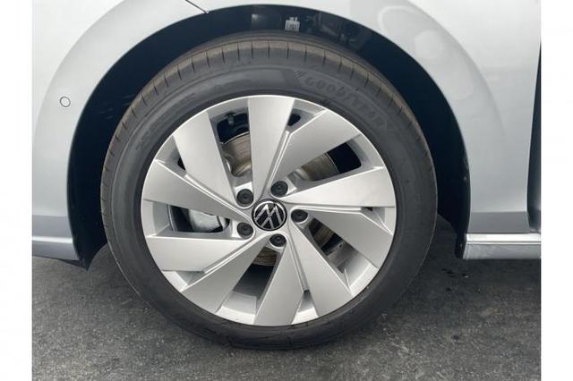 Volkswagen Golf New Edition (New Edition) 1.5 TSI 110 KW (150 PS) 6-Gang Schaltgetriebe 