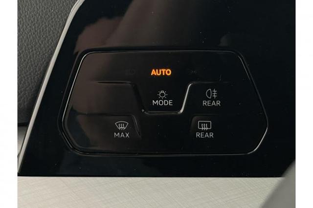 Volkswagen Golf New Edition (New Edition) 1.5 TSI 110 KW (150 PS) 6-Gang Schaltgetriebe 