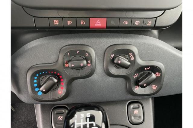 Fiat Panda Pandina Icon (Pandina Icon) 1.0 Mild-Hybrid (65PS) 6-Gang Schaltgetriebe 