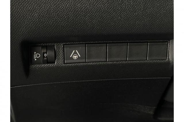 Peugeot 208 Allure (Allure) 1.2 PureTech *KLIMA*SHZ*KAMERA*PDC* 