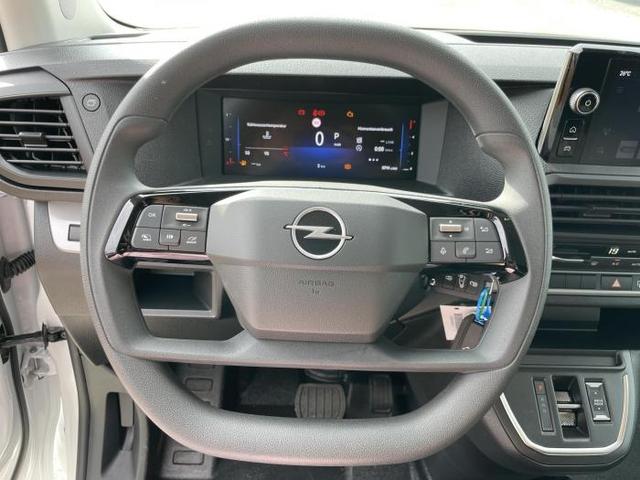 Opel Vivaro Kombi M 9-Sitzer (M ) 2.2 Diesel 132 KW (179 PS) 8-Gang Automatik 