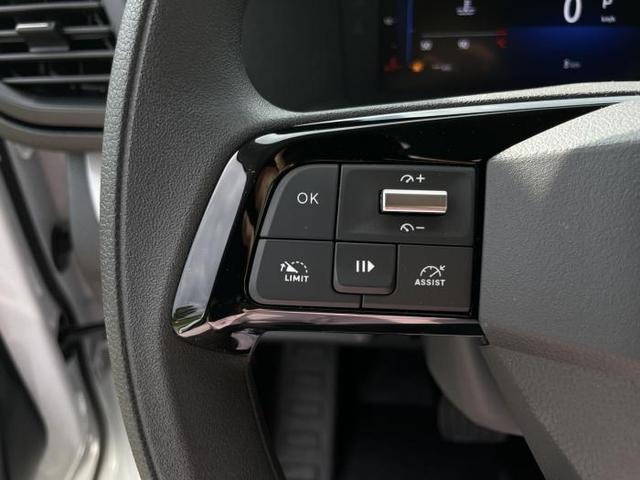 Opel Vivaro Kombi M 9-Sitzer (M ) 2.2 Diesel 132 KW (179 PS) 8-Gang Automatik 