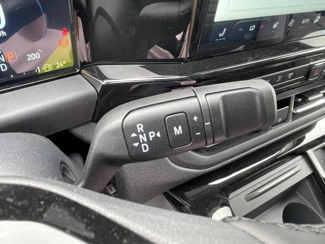 Ford Tourneo Custom 320 L1 Titanium (320 Titanium) 2.0 EcoBlue 125kW (170 PS) 8-Stufen Automatik FWD 