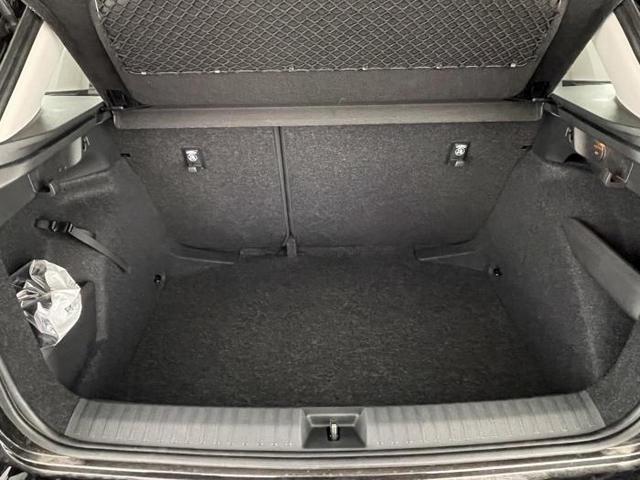Skoda Kamiq Selection (Selection) 1.0 TSI 70 KW (95 PS) 5-Gang Schaltgetriebe 