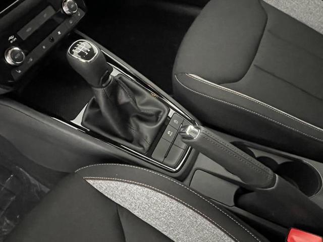 Skoda Kamiq Selection (Selection) 1.0 TSI 70 KW (95 PS) 5-Gang Schaltgetriebe 