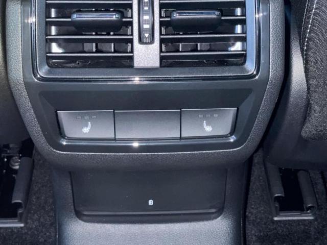 Skoda Karoq Sportline (Sportline) 1.5 TSI 110 kW (150 PS) 7-Gang DSG 