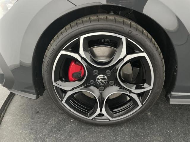 Volkswagen Golf GTI () 2.0 TSI 195kW (265 PS) 7-Gang DSG 