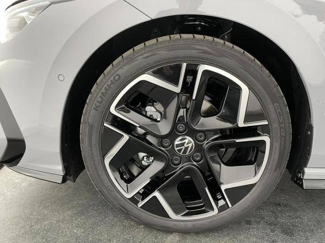 Volkswagen Golf R-Line Limousine (R-Line) 1.5 eTSI 110kW (150 PS) 7-Gang DSG 