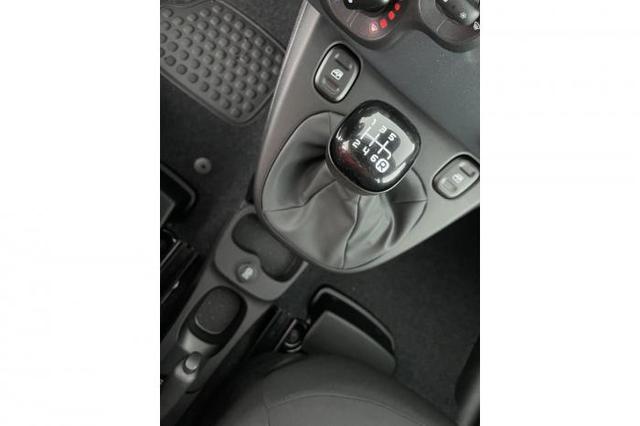 Fiat Pandina Icon ( Icon) 1.0 GSE Hybrid 48kW (65 PS) 6-Gang Schaltgetriebe 