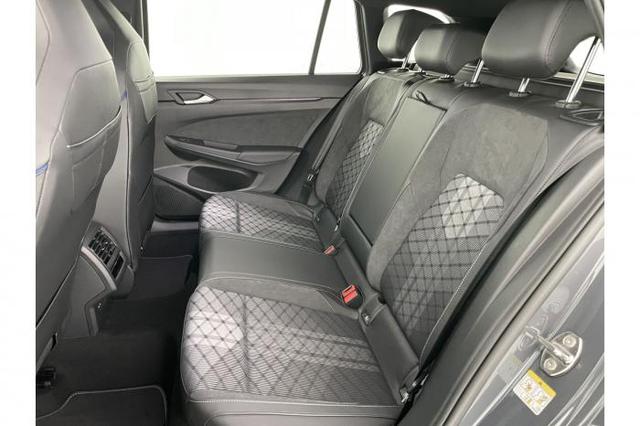Volkswagen Golf Variant R-Line Edition (R-Line Edition) 1.5 eTSI 110kW (150 PS) 7-Gang-DSG 