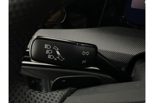 Volkswagen Golf Variant R-Line Edition (R-Line Edition) 1.5 eTSI 110kW (150 PS) 7-Gang-DSG 