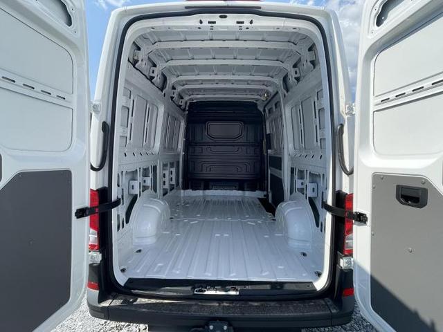 Volkswagen Crafter Kasten 35 L3H3 2.0 TDI BMT 103kW (140PS) 6-Gang Schaltgetriebe 