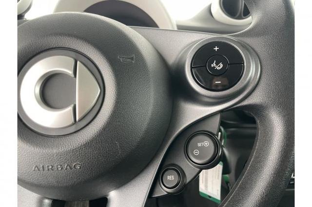 Smart fortwo Coupé electric Drive 60kW (82 PS) EQ 
