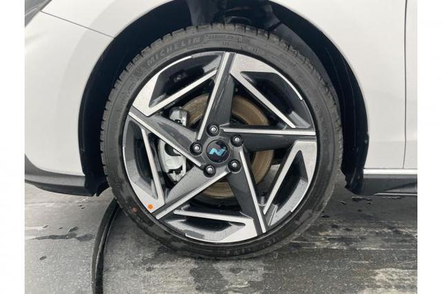 Hyundai i30 Kombi (N-Line) 1.5 T-GDI 103kW (140 PS) 7-Gang-DCT 