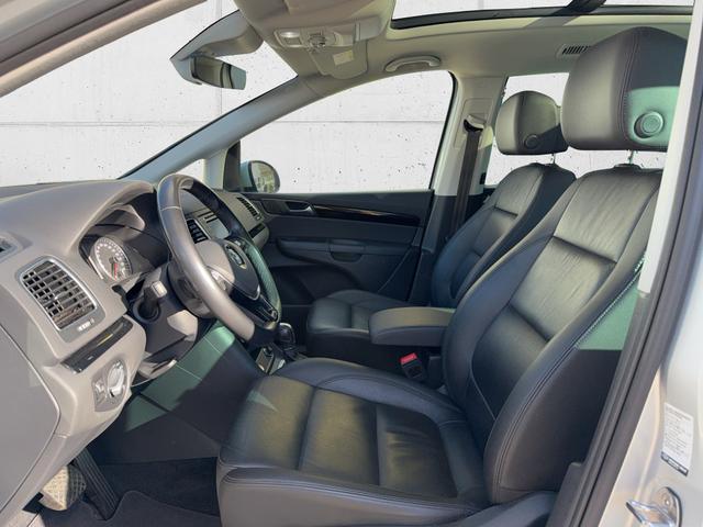 Volkswagen Sharan 2.0 TDI Highline AHK/ACC/7-Sitzer/Leder/Pano 