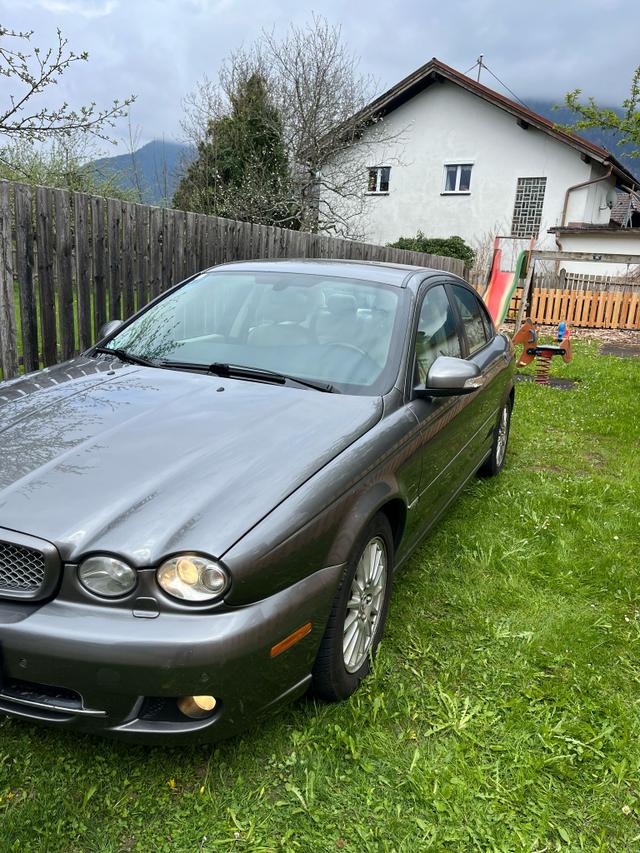 Jaguar X-Type 2.2 D Classic DPF Automatik - PRIVATVERKAUF 
