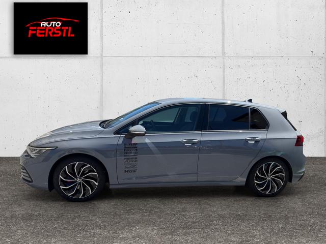 Volkswagen Golf Life VIII 1.0 TSI - GARANTIE/Sportfahrwerk/1.Bes./alle Services 