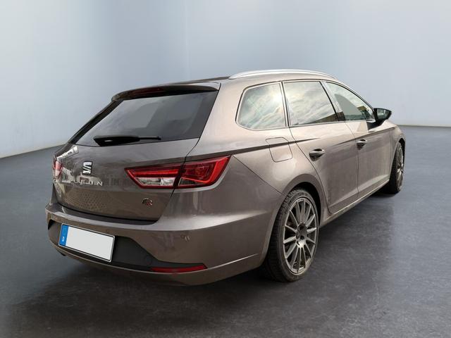 Seat Leon Sportstourer ST 1.8 TSI FR Pano DSG PDC Winterpaket 