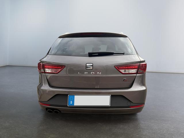 Seat Leon Sportstourer ST 1.8 TSI FR Pano DSG PDC Winterpaket 