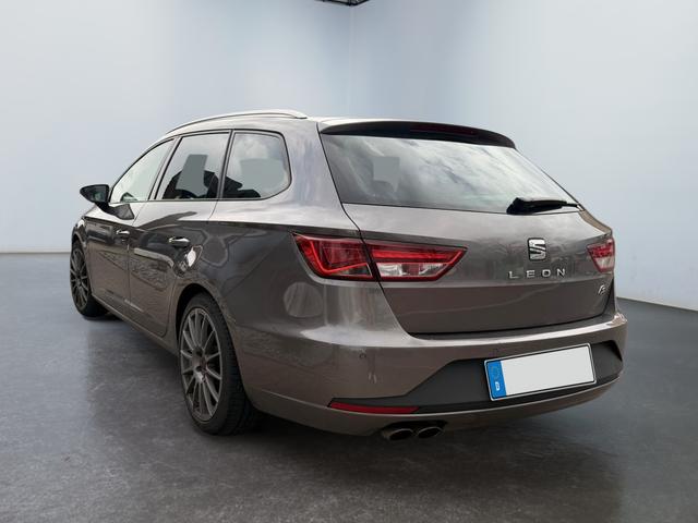 Seat Leon Sportstourer ST 1.8 TSI FR Pano DSG PDC Winterpaket 