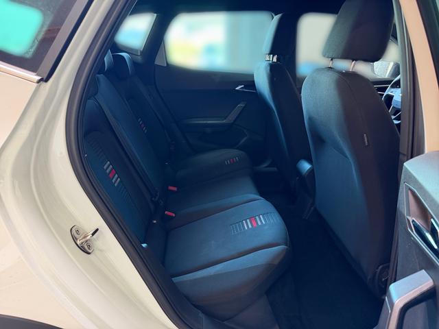 Seat Arona 1.5 TSI FR DSG Winterpaket Navi App Connect LED 