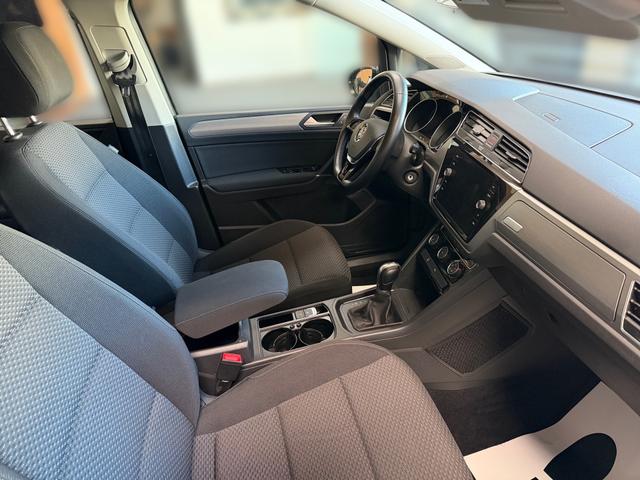 Volkswagen Touran 1.4 TSI Comfortline NAVI AHK PDC Automatik Kamera 