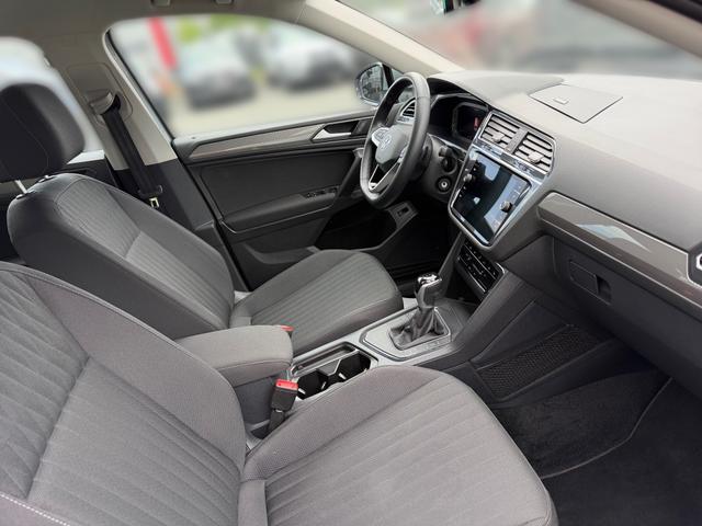 Volkswagen Tiguan Allspace 1.5 TSI ACT Life OPF AHK PDC Kamera ACC 