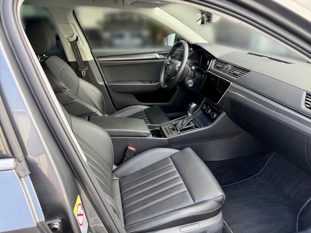 Skoda Superb Combi 2.0 TDI Premium Edition Leder Memory ACC AHK 