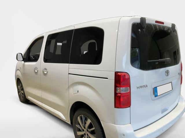 Toyota Proace Verso 2.0 D-4D compact Team D Garantie Sitzh. Navi 