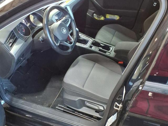 Volkswagen Passat Variant 1.5 TSI Business DSG AHK NAVI Sitzh. 