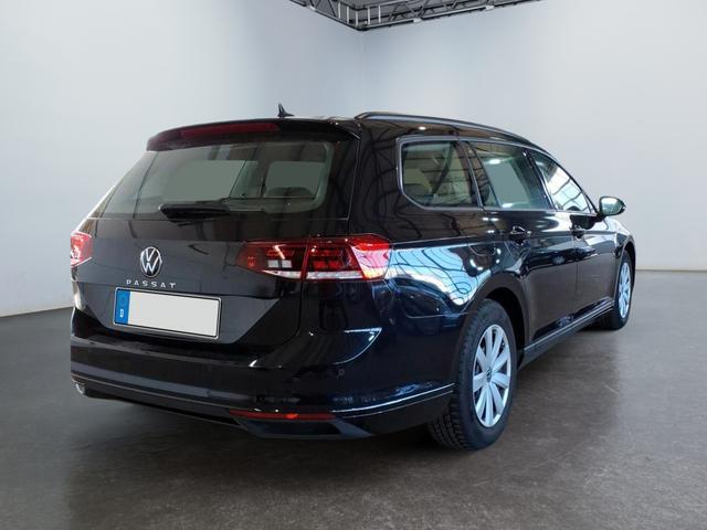 Volkswagen Passat Variant 1.5 TSI Business DSG AHK NAVI Sitzh. 