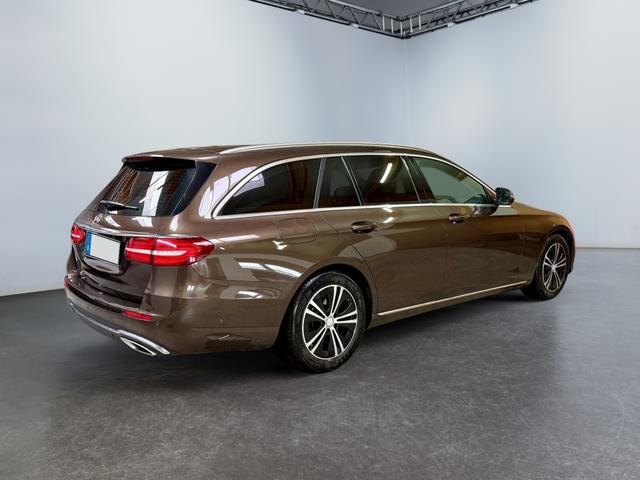 Mercedes-Benz E-Klasse E 200 T Avantgarde AHK schwenkbar Garantie Leder elektr. Sitze 