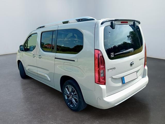 Toyota Proace City Verso 1.2 L2 Business Automatik 7 Sitzer Navi AHK 