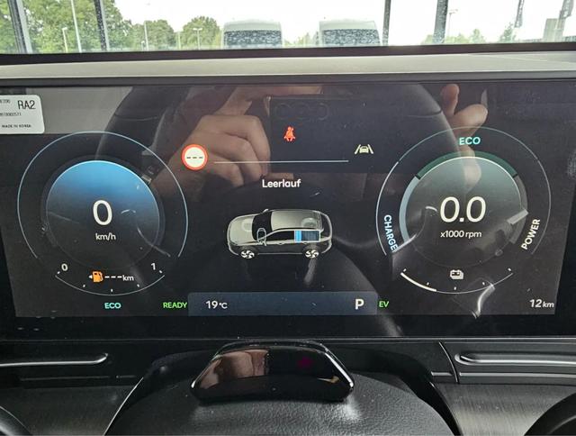 Beispielbilder, ggf. teilweise mit Sonderausstattung