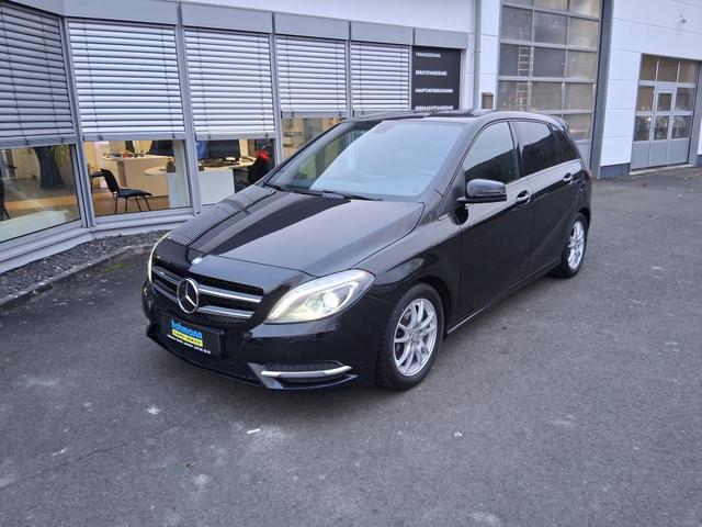 Mercedes-Benz B-Klasse - B 180 1.Hand - scheckheftgepflegt 8 fach bereift