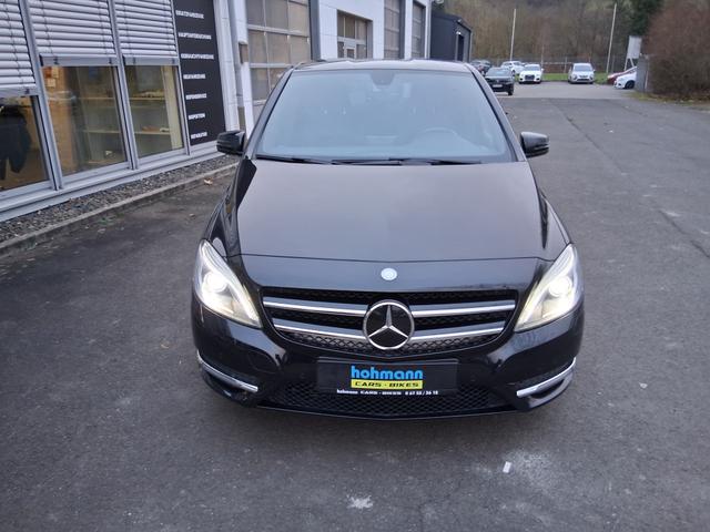Mercedes-Benz B-Klasse B 180 1.Hand - scheckheftgepflegt 8 fach bereift 