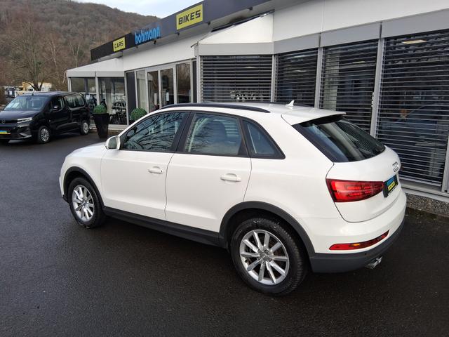 Audi Q3 40 TFSI quattro advanced 2.0 TDI design - 8 fach bereift wenig KM 