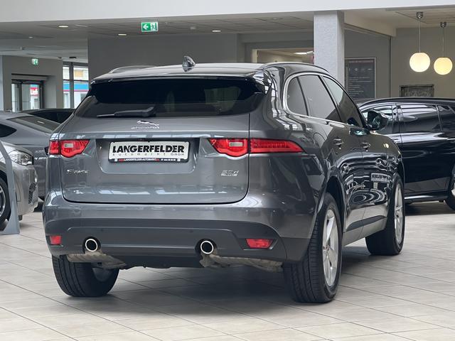 Jaguar F-Pace 30d Portfolio AWD 