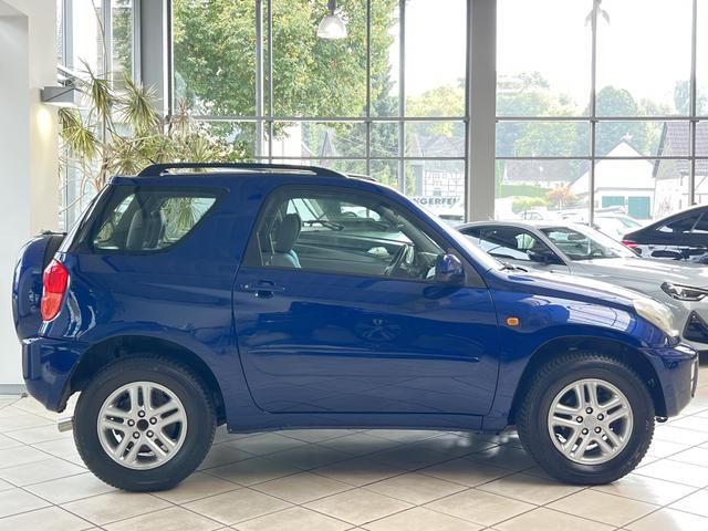 Toyota RAV4 1.8 4x2 blue 