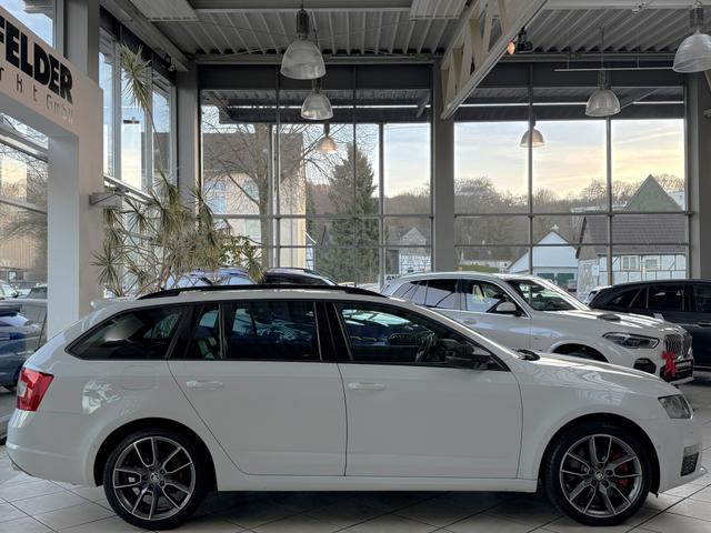 Skoda Octavia Combi 2.0 TSI RS Green Tec 