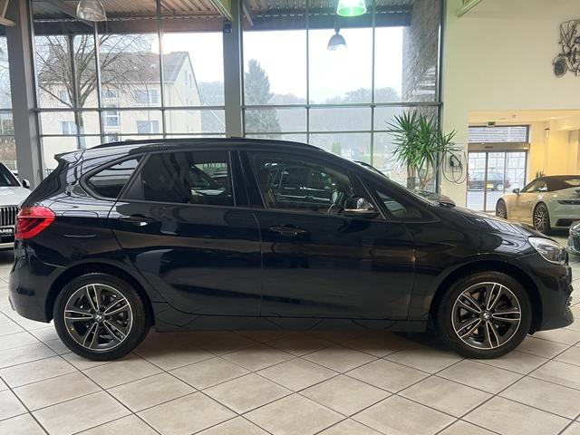BMW 2er Active Tourer 220i - Sport Line 