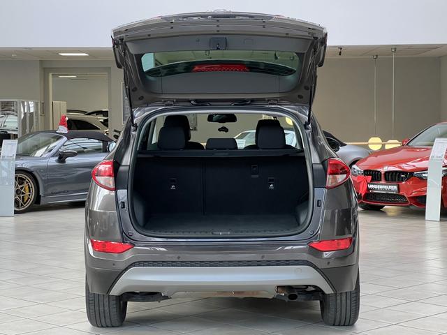 Hyundai TUCSON 1.6 2WD AHK|SCHECKHEFT|SHZ|RFK|NAVI|BT 