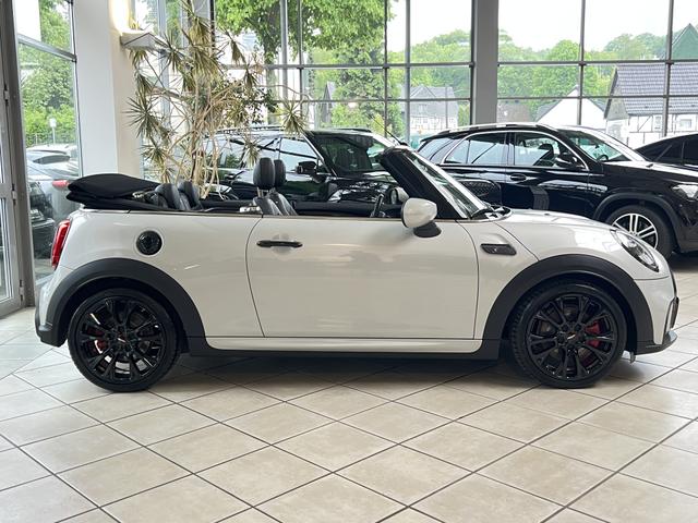 MINI Cabrio Cooper S JCW Trim 