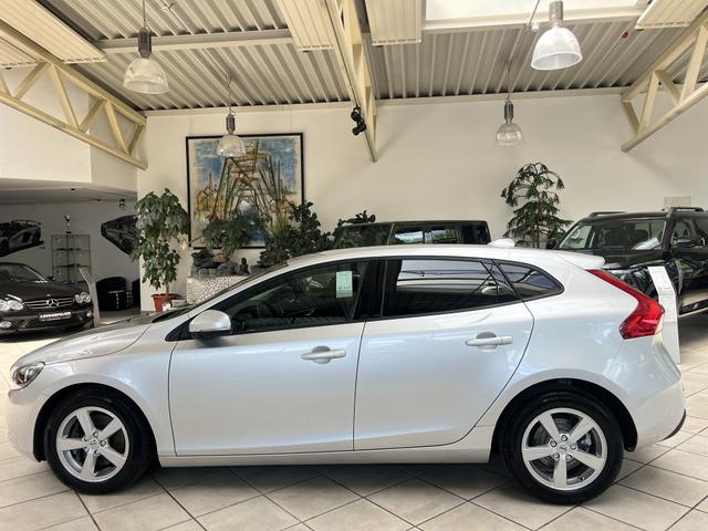 Volvo V40 V 40 T2 2.0 Kinetic 