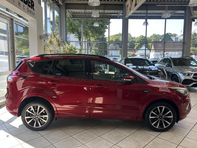 Ford Kuga 1.5 EcoBoost ST-Line 
